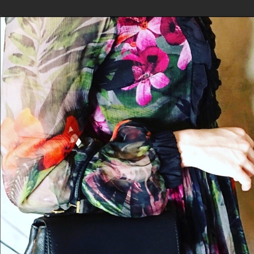 Michael Kors Callie Mini Crossbody - Picture 3 of 7